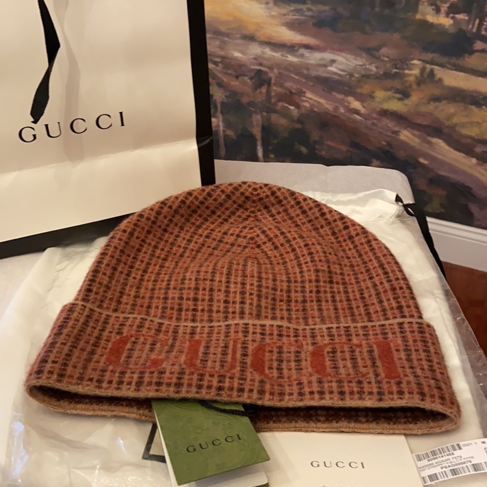 Authentic BNWT Gucci Streppet Hat
